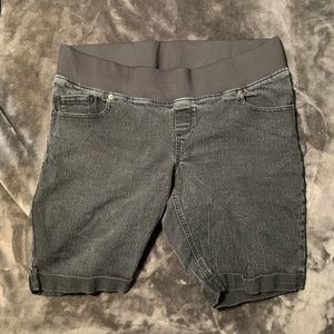 Black maternity shorts